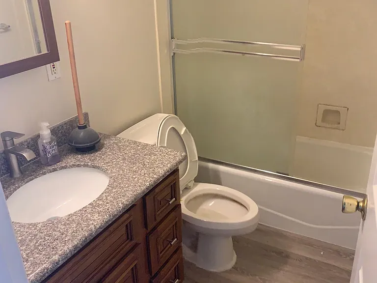 1421 Gordon St #12 — Photo 3