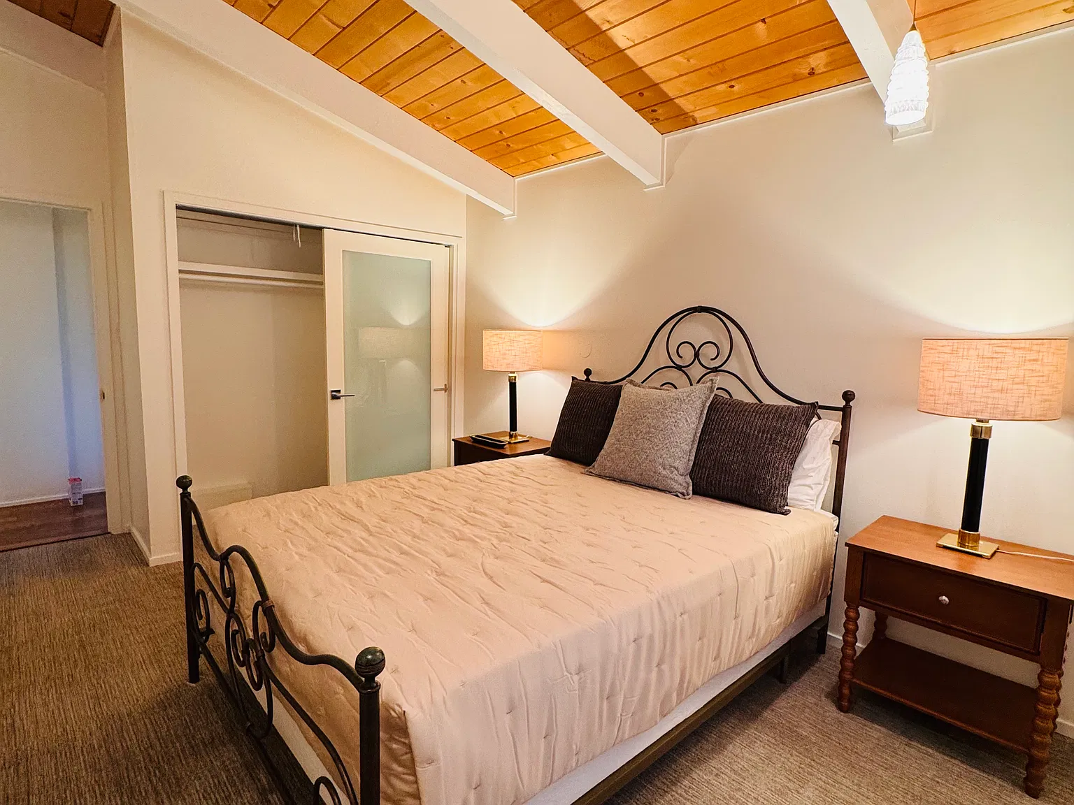 1 bed, 950 sqft, $5,900 — Photo 4