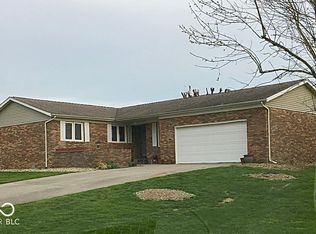 1045 E Tara Rd, Greensburg, IN 47240