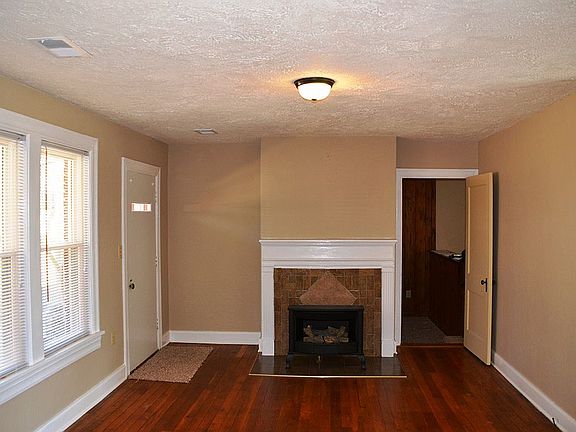 3rd image of 54 Brentwood Dr