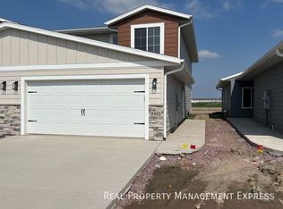 3402 S Heather Rdg, Sioux Falls, SD 57108