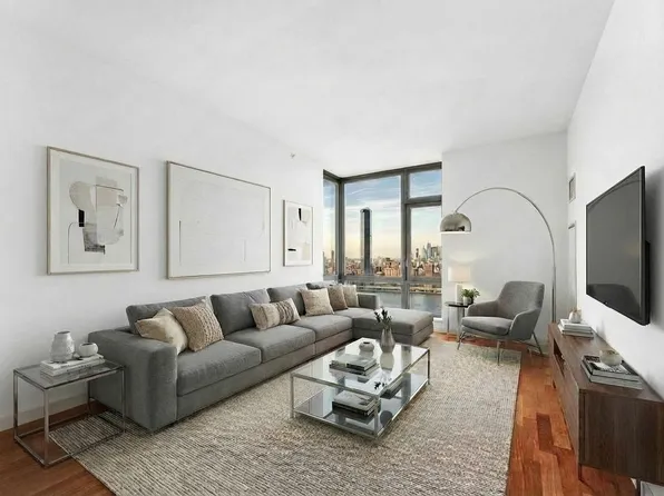 100 Jay Street image 1 of 9