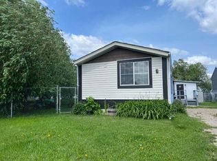 7 E Walsh Bay, Acme, AB T0M0A0