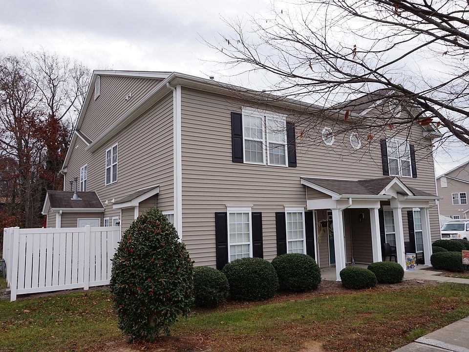 Front View of 4105 McConnell