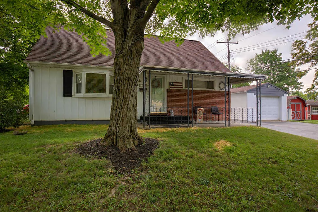 778 Savannah Dr photo 1