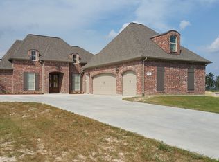 1450 Bluff Rdg, Lake Charles, LA 70611