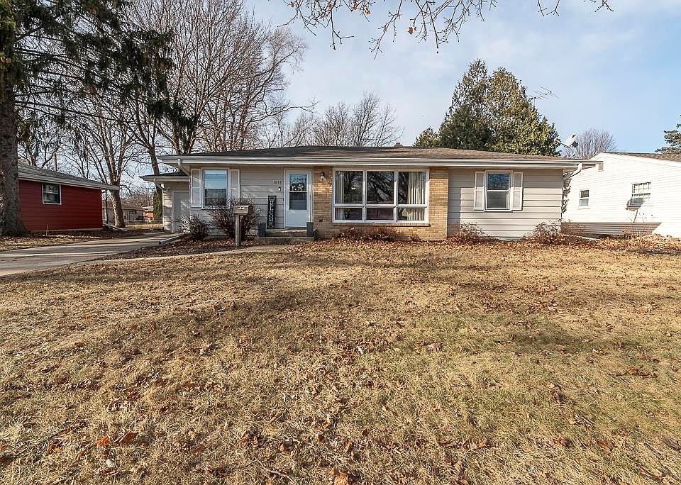 1st image of 1017 N Lexington Dr
