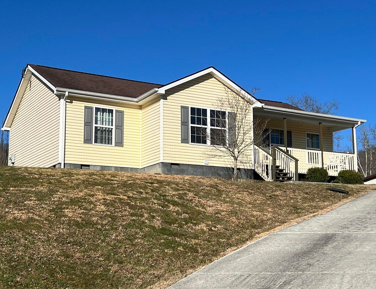 140 Hickory Ln, Middlesboro, KY 40965 Zillow