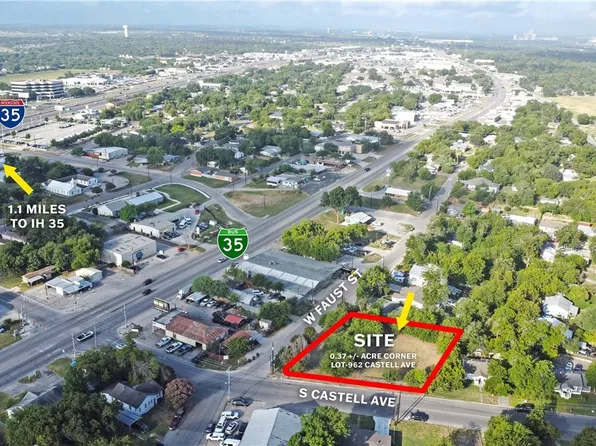 962 S Castell Ave, New Braunfels, TX 78130