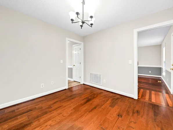 200 Hunter Way, Clayton, NC 27520