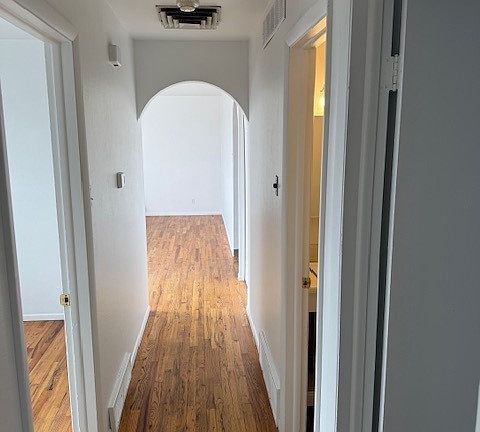 3rd image of 21 Macalester Rd