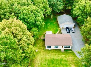 238 Schochs Mill Rd, Blakeslee, PA 18610