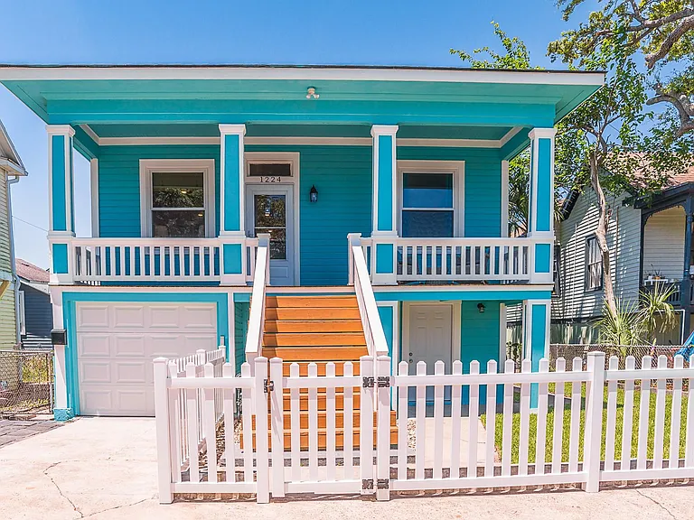 1224 Avenue K — Photo 37