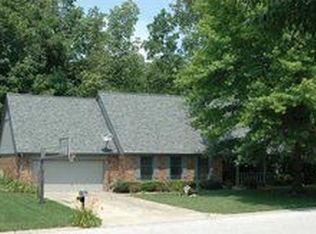 7924 Continental Dr, Mooresville, IN 46158