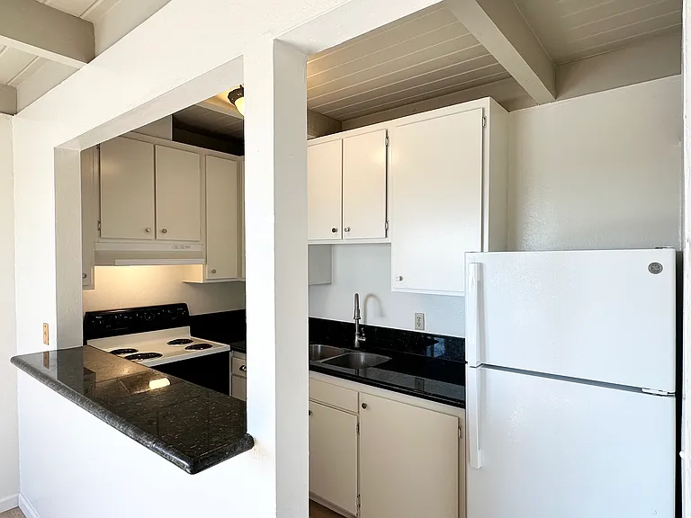 2100 Red Rose Way #26-T — Photo 6