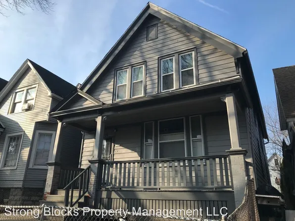 2209 N 28th St, Milwaukee, WI 53208