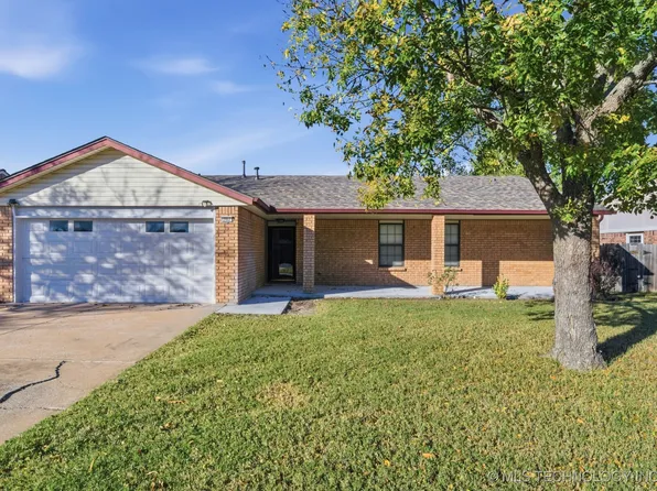 2957 W 114th Pl S, Jenks, OK 74037
