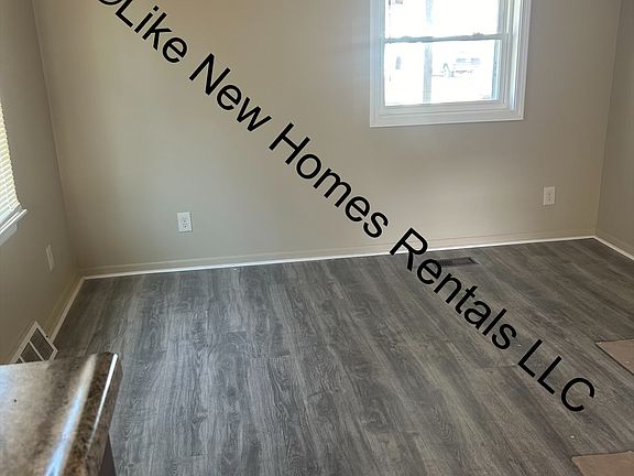 5th image of 527 Fletcher St