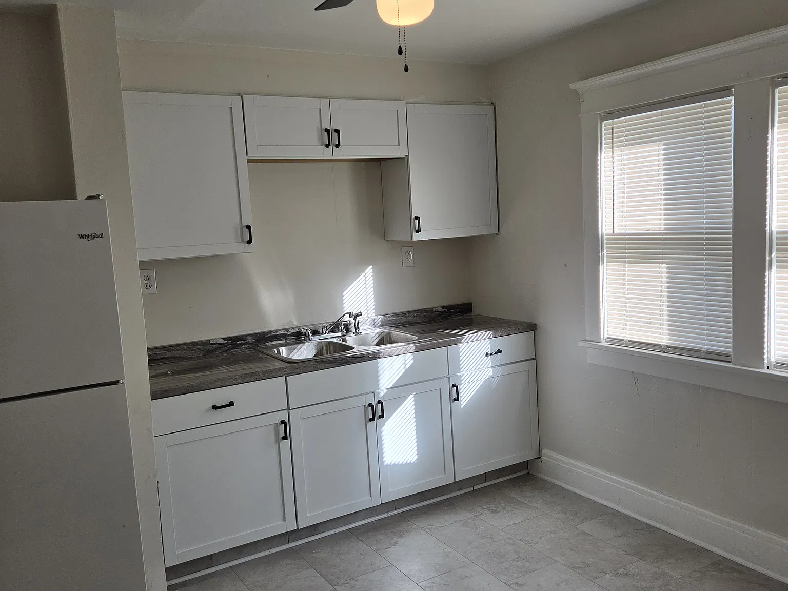 3 bed, 1200 sqft, $1,700 — Photo 3
