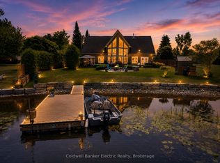 1221 Youngs Cove Rd, Selwyn, ON K0L 1T0