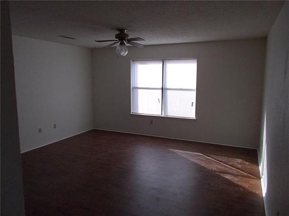 2nd image of 571 N 10th St