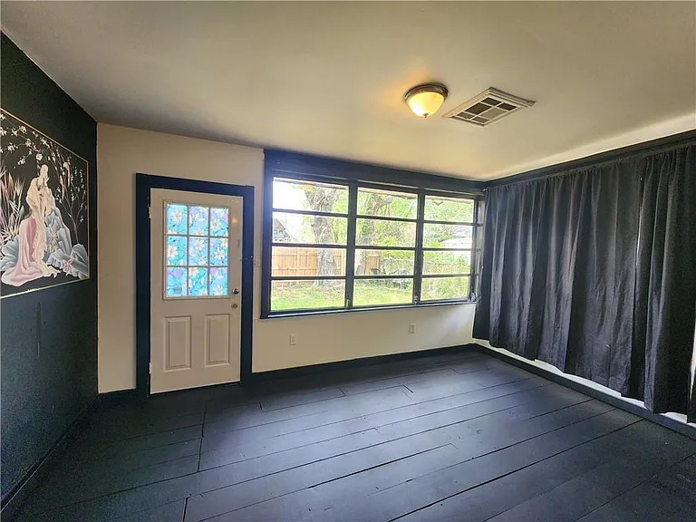 4520 Elba St — Photo 9