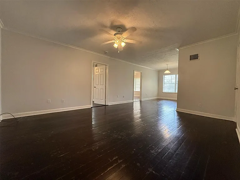 2003 McClendon St #1 — Photo 3