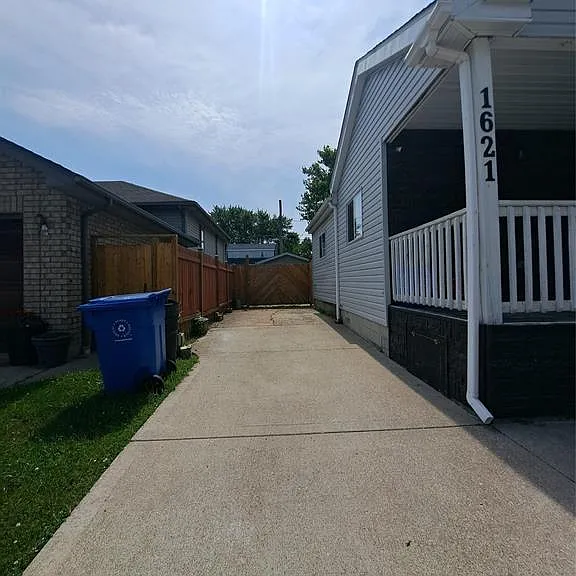 1621 California Ave — Photo 3