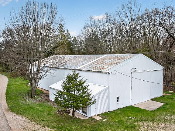 4th image of 1865 Lindsey Rd