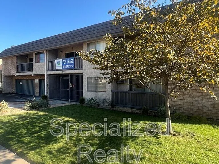 824 E Windsor Rd — Photo 2