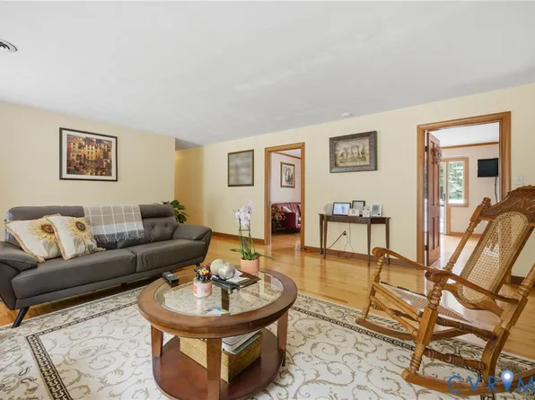 285 Michaels Ln, Mattaponi, VA 23110