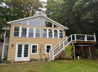 45 Lakeview Dr, Nottingham, NH 03290