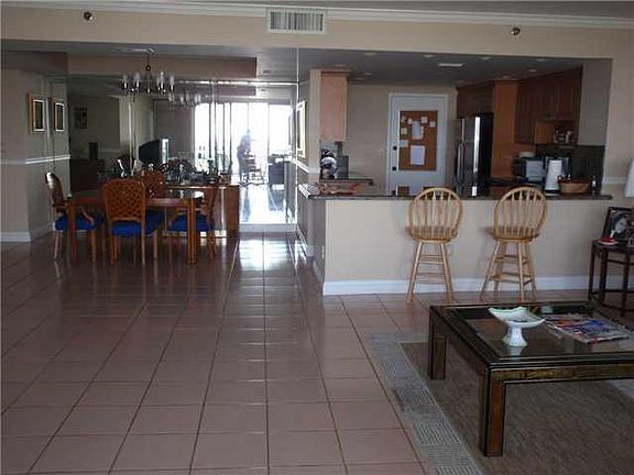 2nd image of 11111 Biscayne Blvd #1554