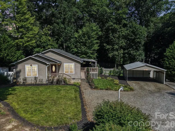 932 Monte Vista Rd, Candler, NC 28715