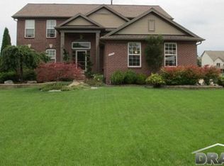 27579 Cardinal Ct, Flat Rock, MI 48134
