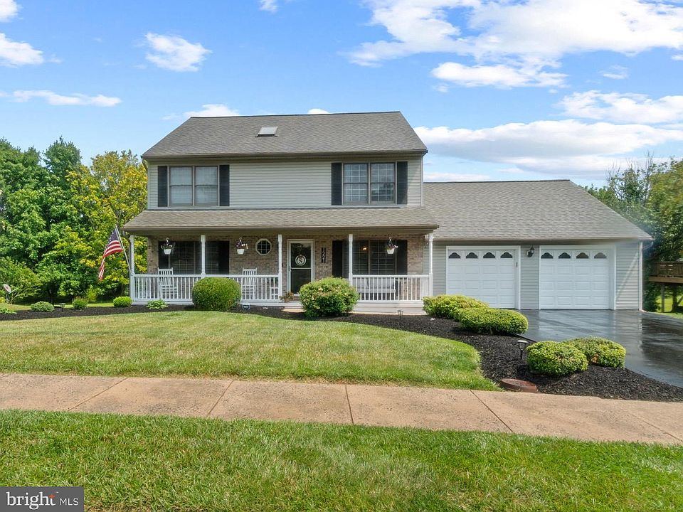 1st image of 1221 Cheshire Ln
