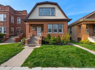 4846 W Roscoe St, Chicago, IL 60641