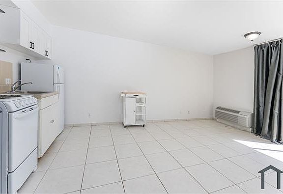 3rd image of 16450 NW 2nd Ave APT 103
