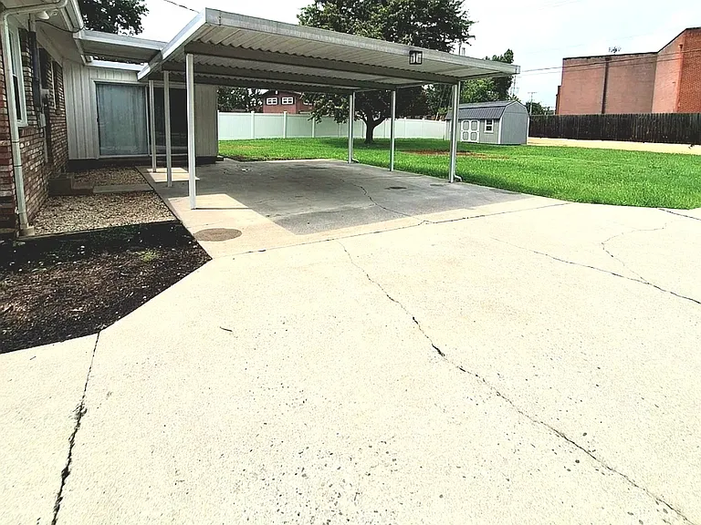 Sherwood Pl — Photo 12