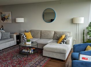 9715 Woods Dr UNIT 809, Skokie, IL 60077