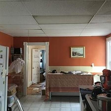 2nd image of 51 Arch St