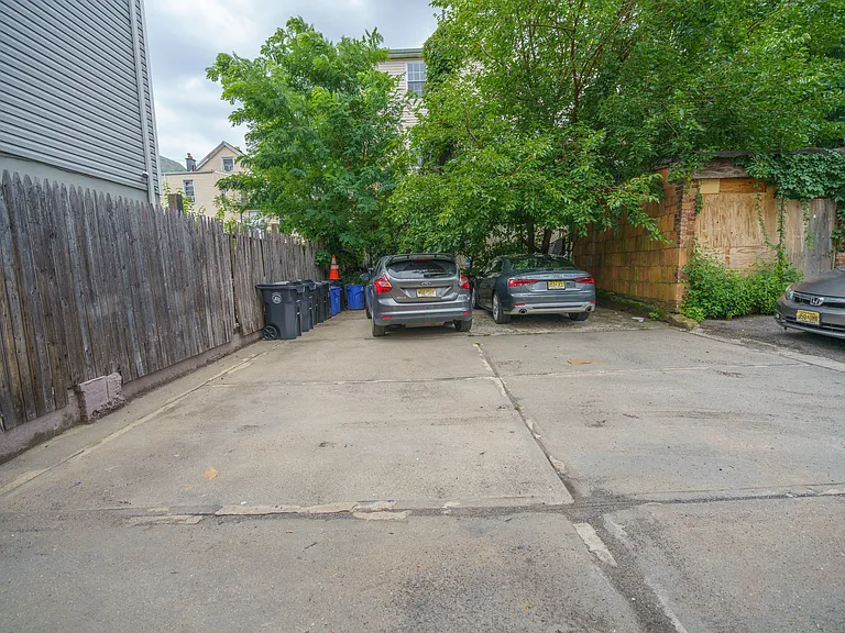 107 Highland Ave #2 — Photo 18