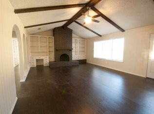 220 N Willow St, Mansfield, TX 76063