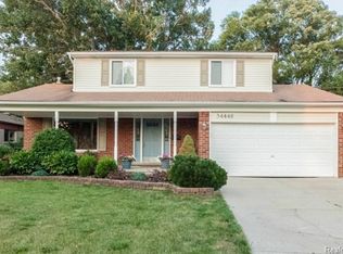 34448 Tyler Dr, Sterling Heights, MI 48310