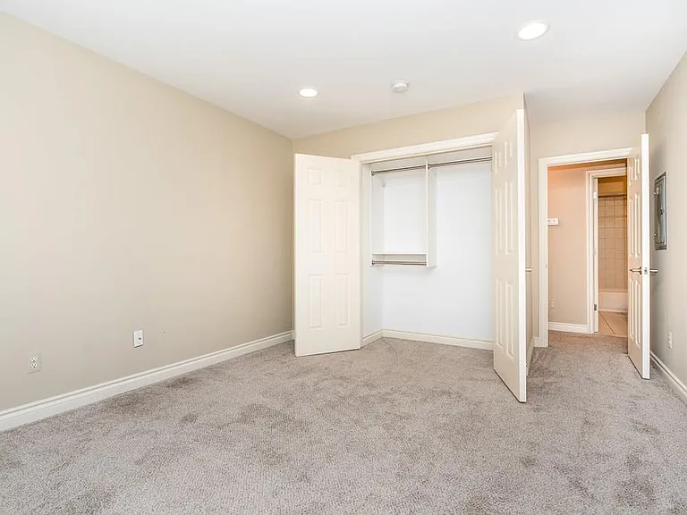1113 N Old Woodward Ave #38 — Photo 19
