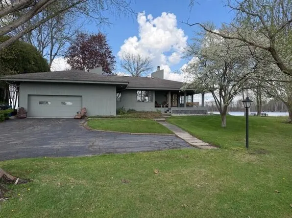 11975 E Lee Mar Dr, Vicksburg, MI 49097