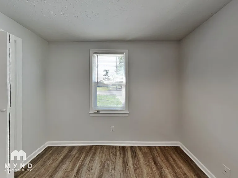 808 W Smith Valley Rd — Photo 14