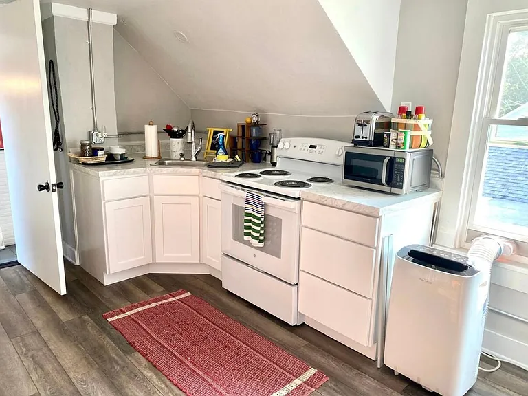 453 W 10th Ave #A — Photo 10
