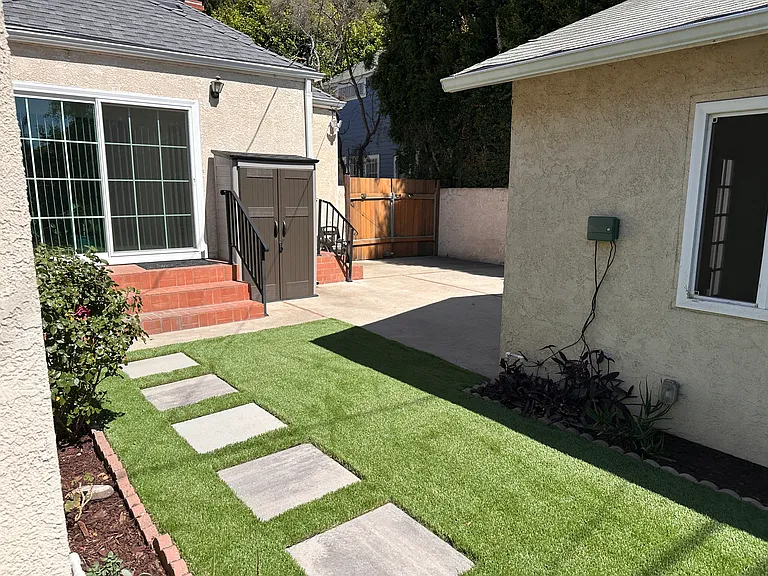 417 N Windsor Blvd — Photo 11