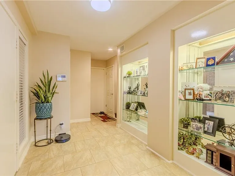 4902 Saratoga Blvd #1 — Photo 24